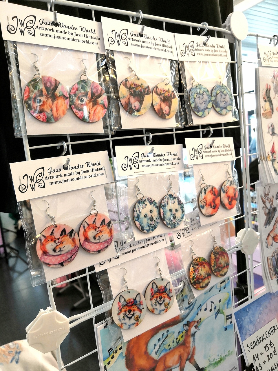 Matsucon has begun! Welcome to Pohjankartano school today till 6pm, tomorrow 10-17 (I need to start packing a bit before 17 tho) 😊