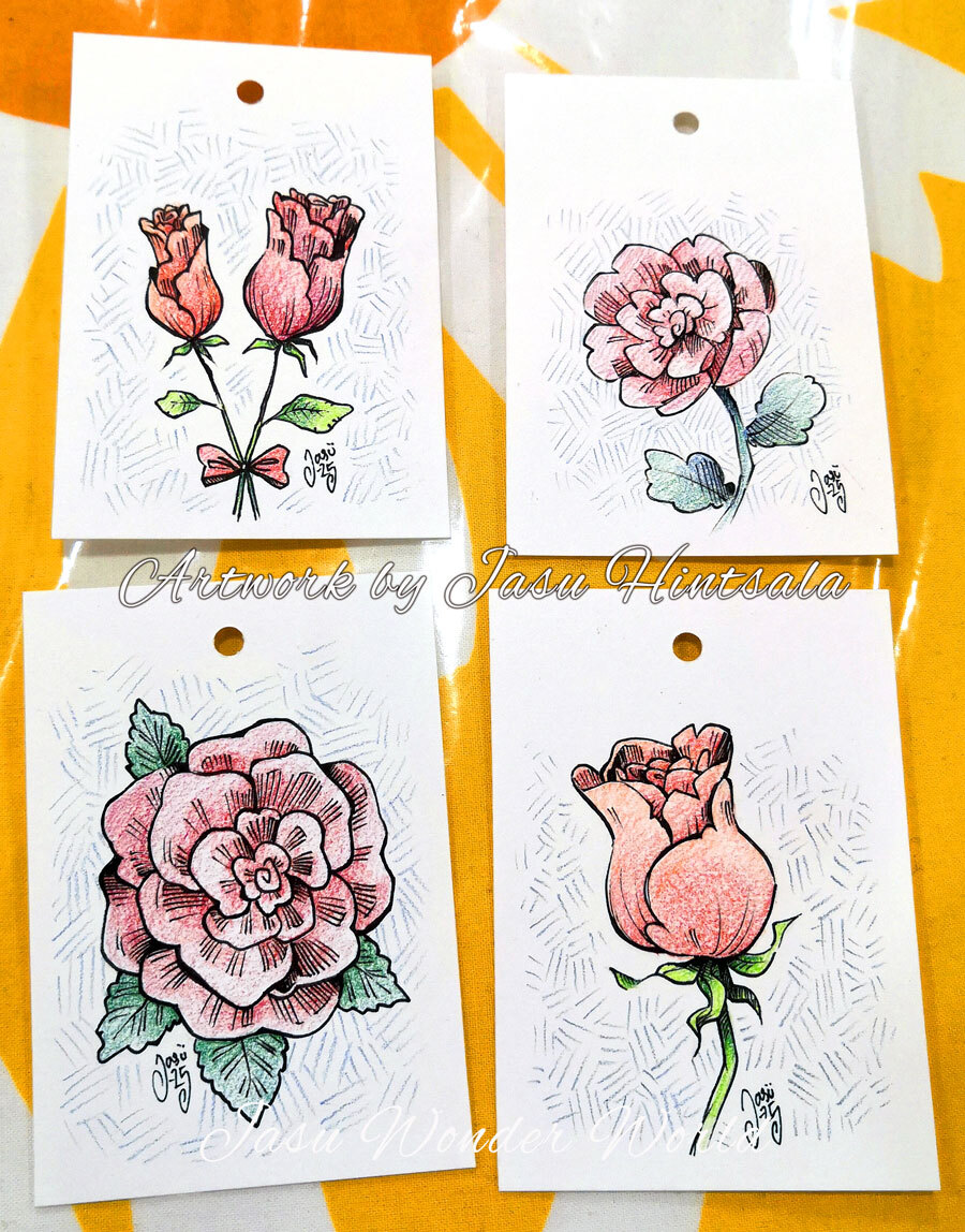 Last weekend I attended a "triple-graduation party" and made three cards for the occasion (+4 tiny cards to go along some roses). :)