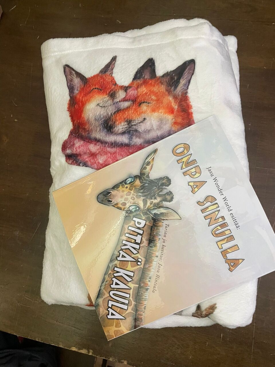 A custom-ordered fox blanket and Sebastian book were shipped yesterday. 🦊🦒