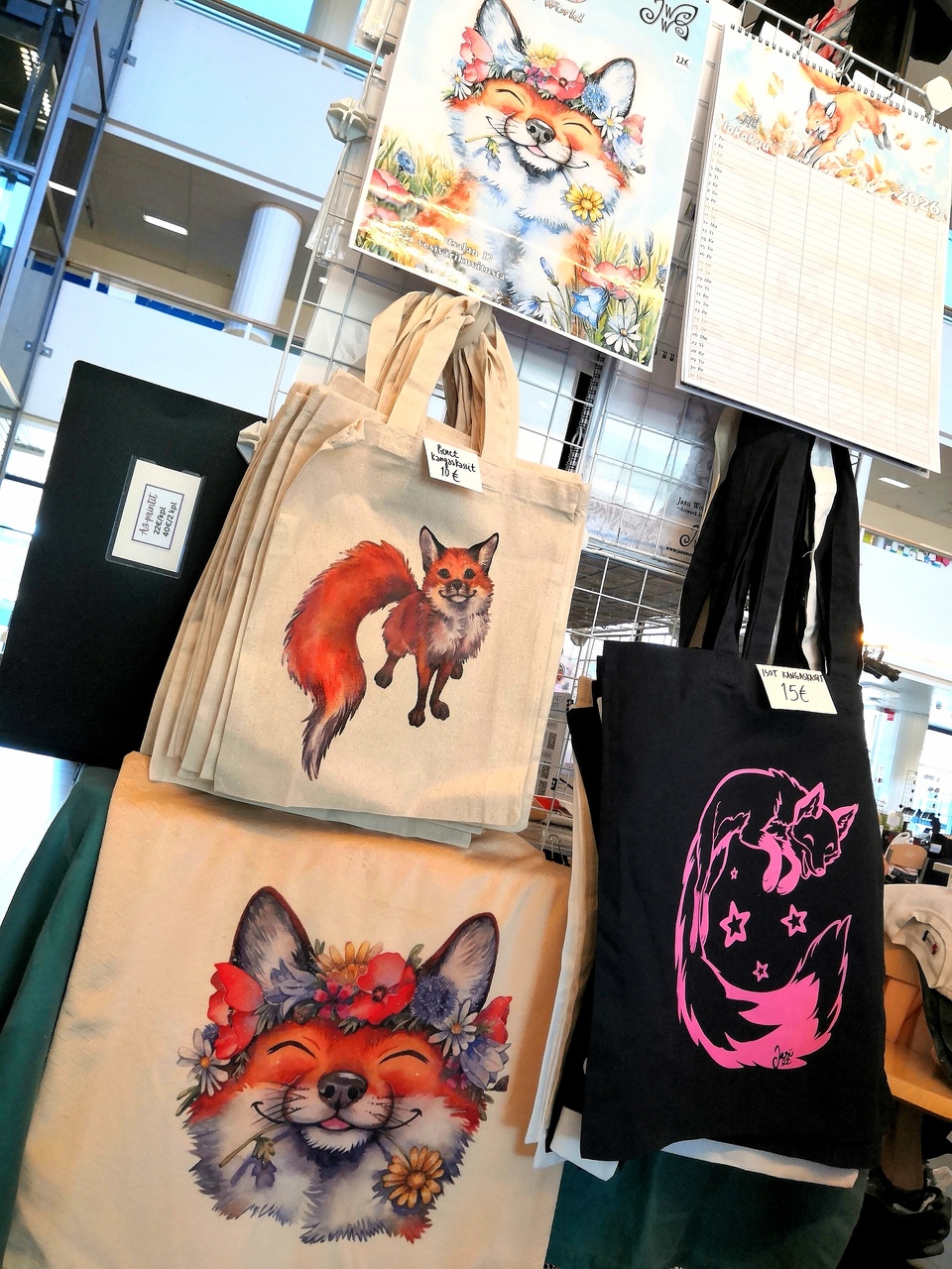 Matsucon has begun! Welcome to Pohjankartano school today till 6pm, tomorrow 10-17 (I need to start packing a bit before 17 tho) 😊